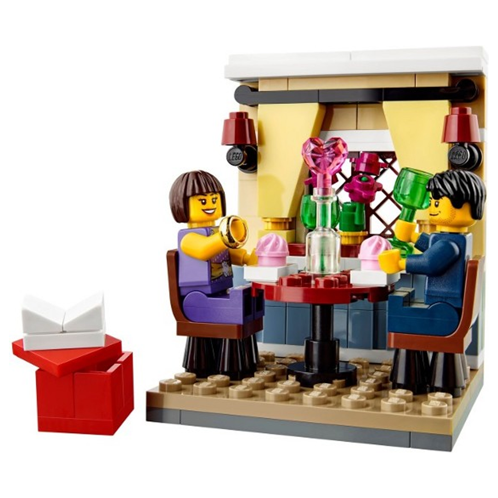 LEGO Seasonal Valentine's Day Dinner 40120