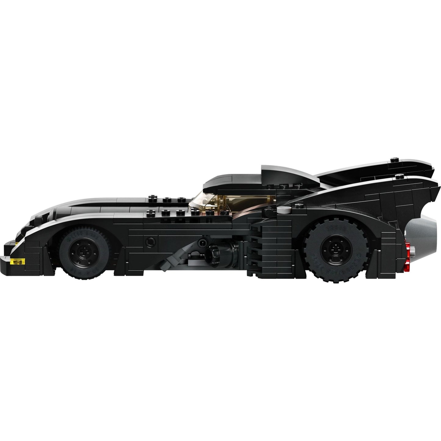 LEGO DC Comics Super Heroes Batcave – Shadow Box 76252