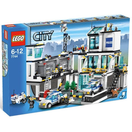 LEGO City Police Headquarters 7744