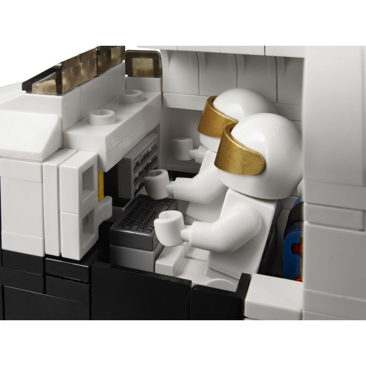 LEGO Advanced models Shuttle Expedition 10231