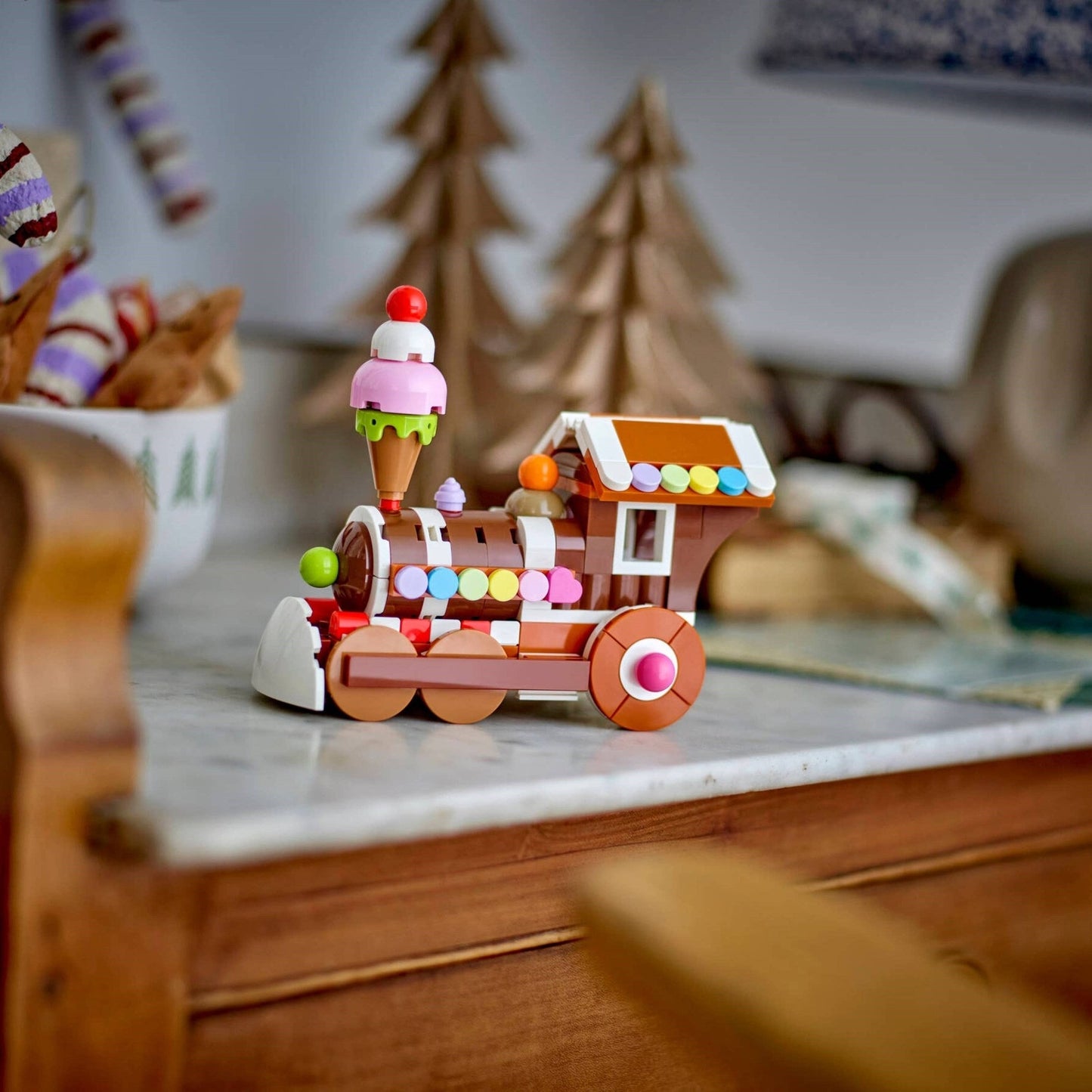 LEGO Christmas: Gingerbread Train Ornament 40777