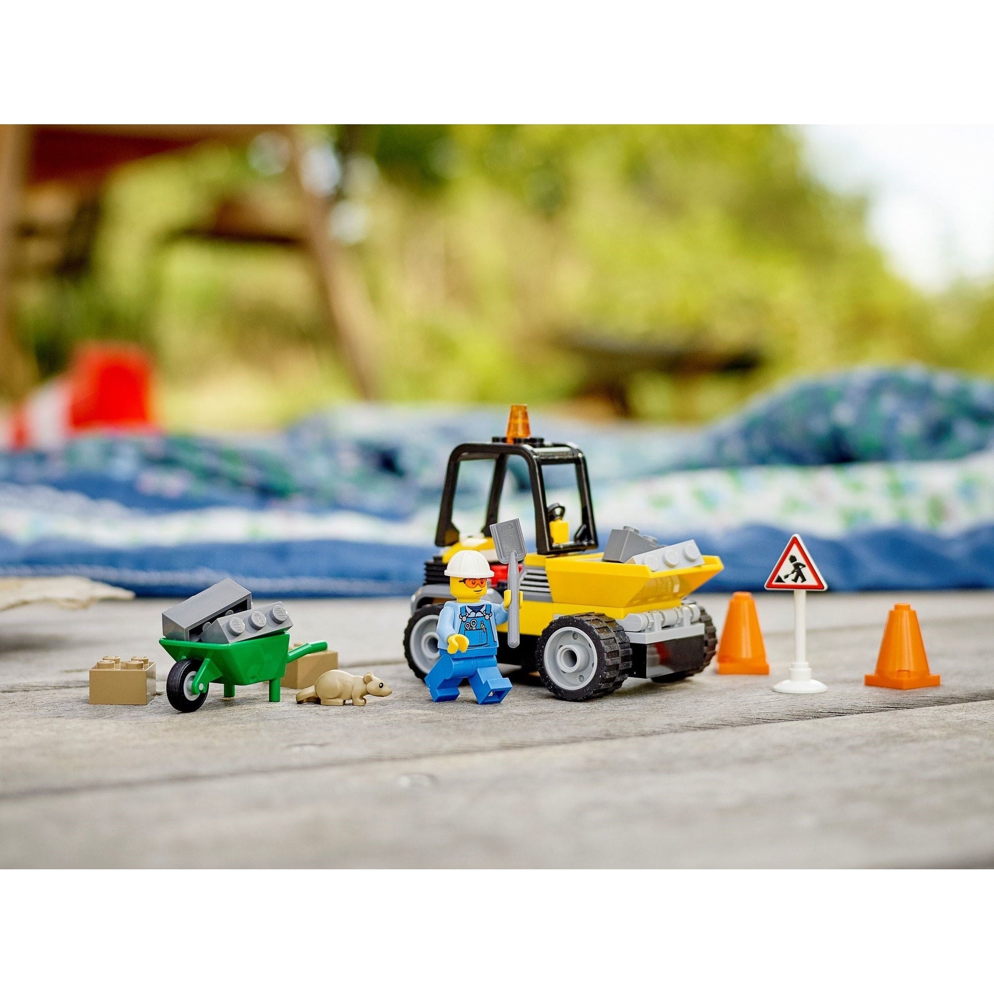 LEGO City Roadwork Truck 60284