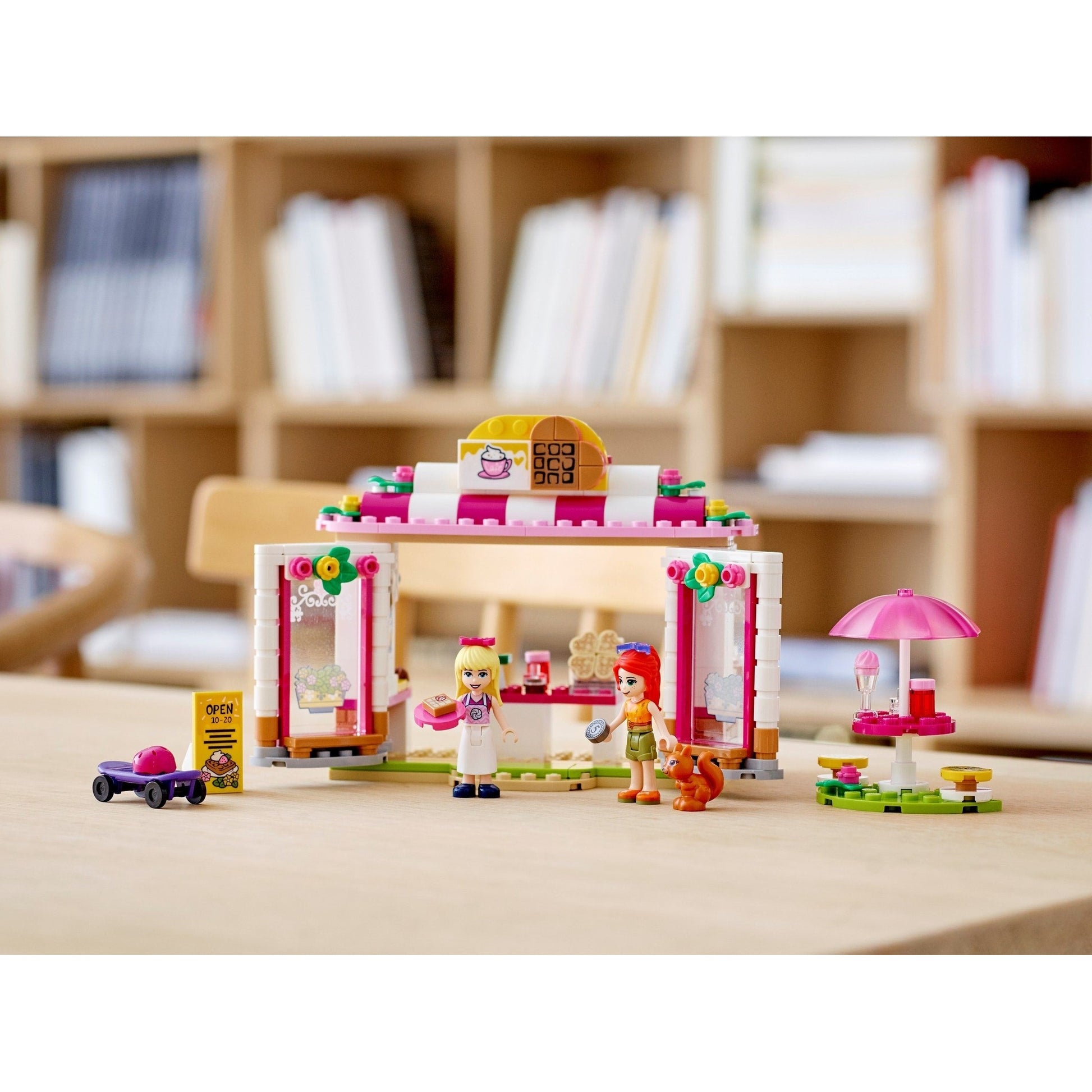 LEGO Friends Heartlake City Park Café 41426