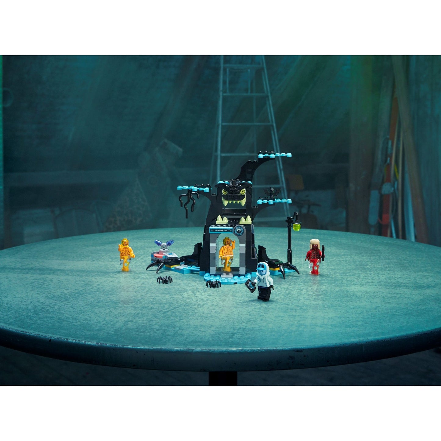 LEGO Hidden Side Welcome to the Hidden Side 70427