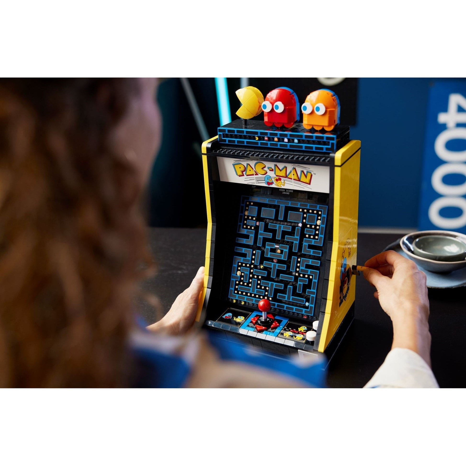 LEGO Icons PAC-MAN Arcade 10323