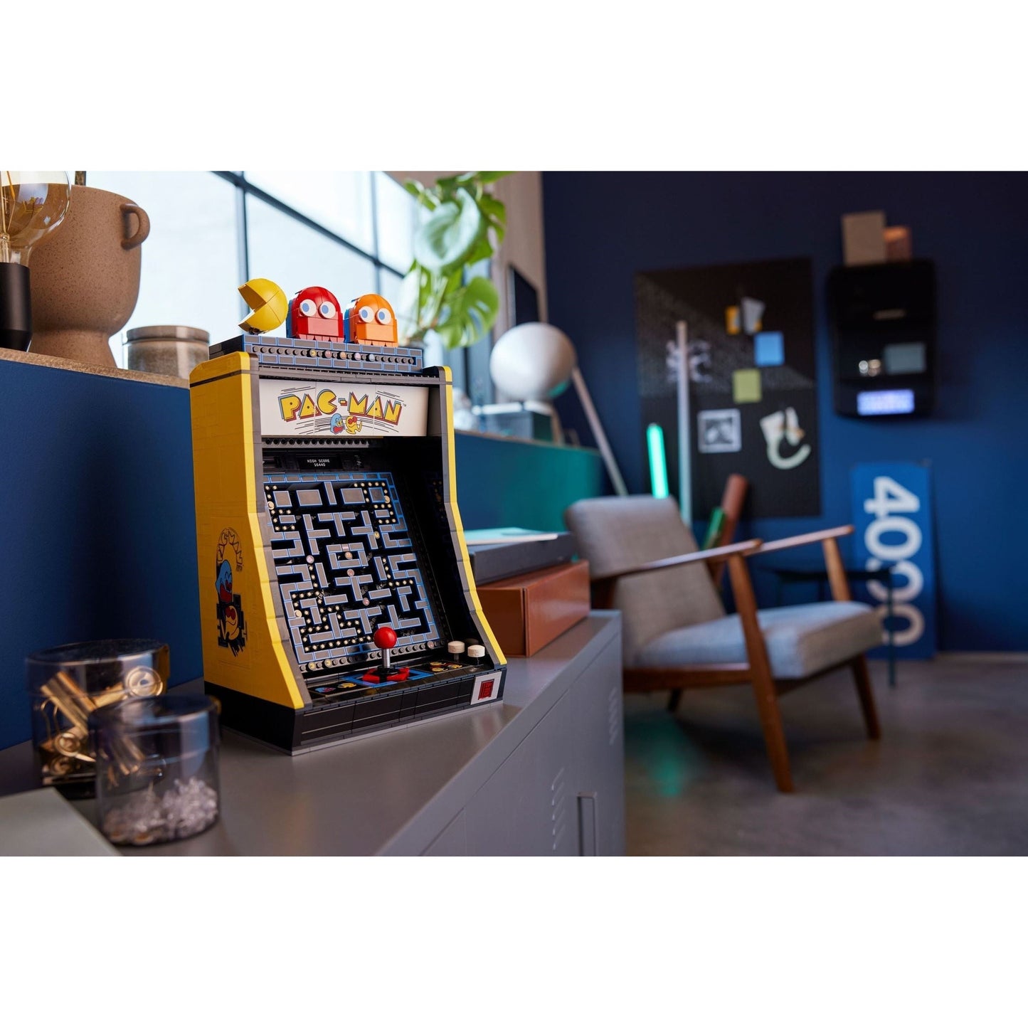 LEGO Icons PAC-MAN Arcade 10323