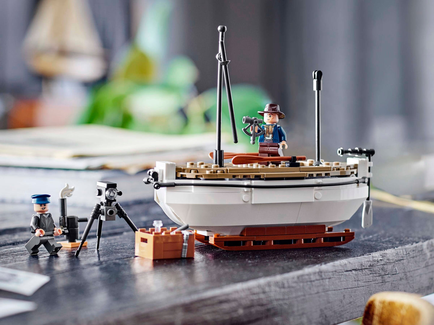 LEGO Icons Shackleton's Lifeboat 40729