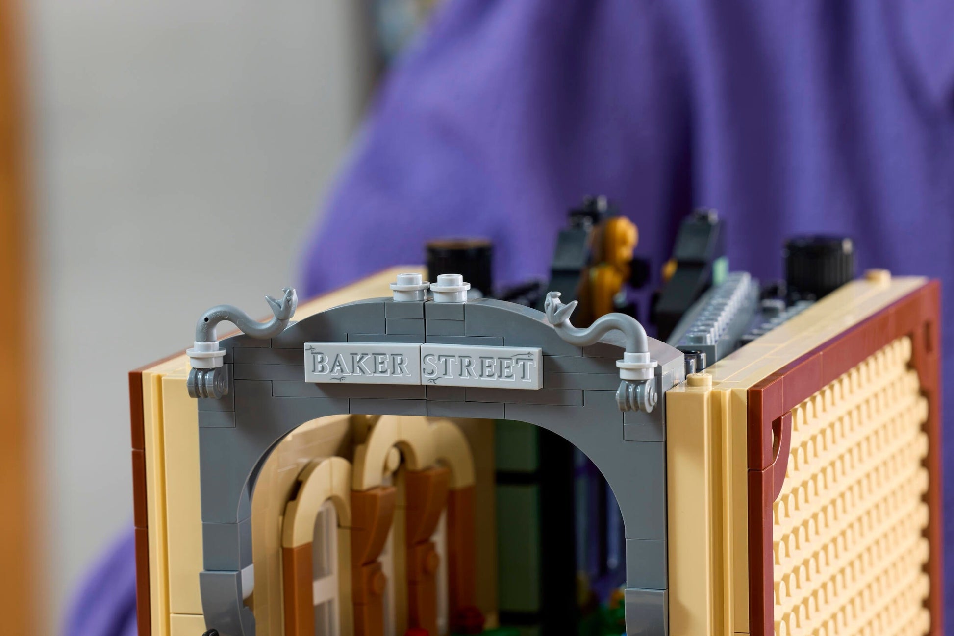 LEGO Icons Sherlock Holmes: Book Nook 10351