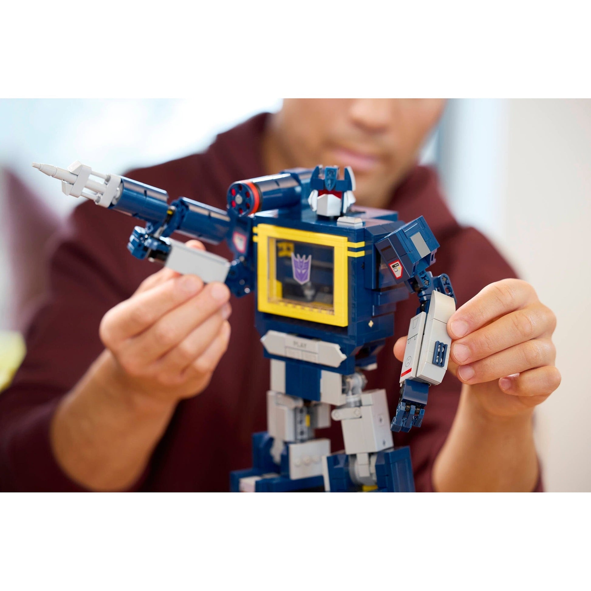 LEGO Icons Transformers: Soundwave 10358