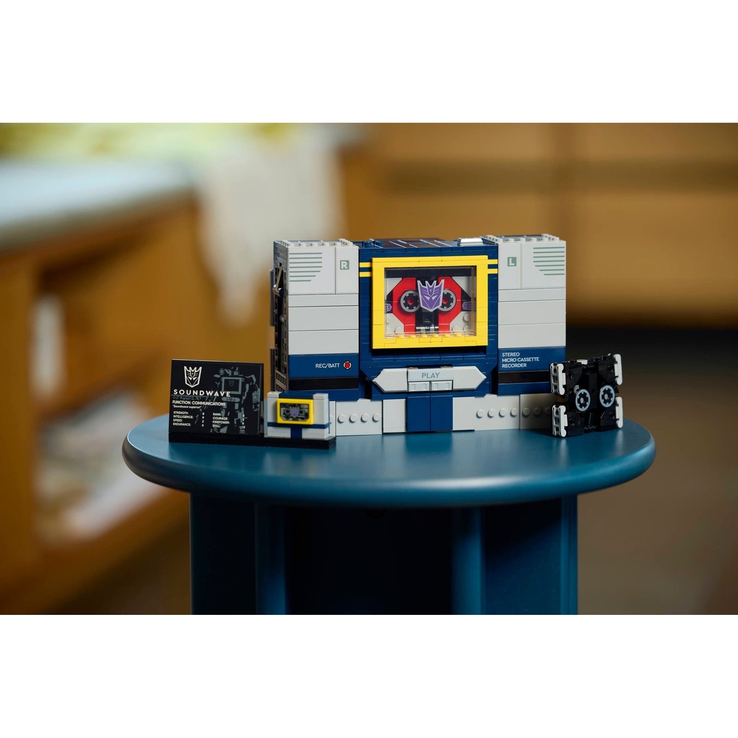 LEGO Icons Transformers: Soundwave 10358