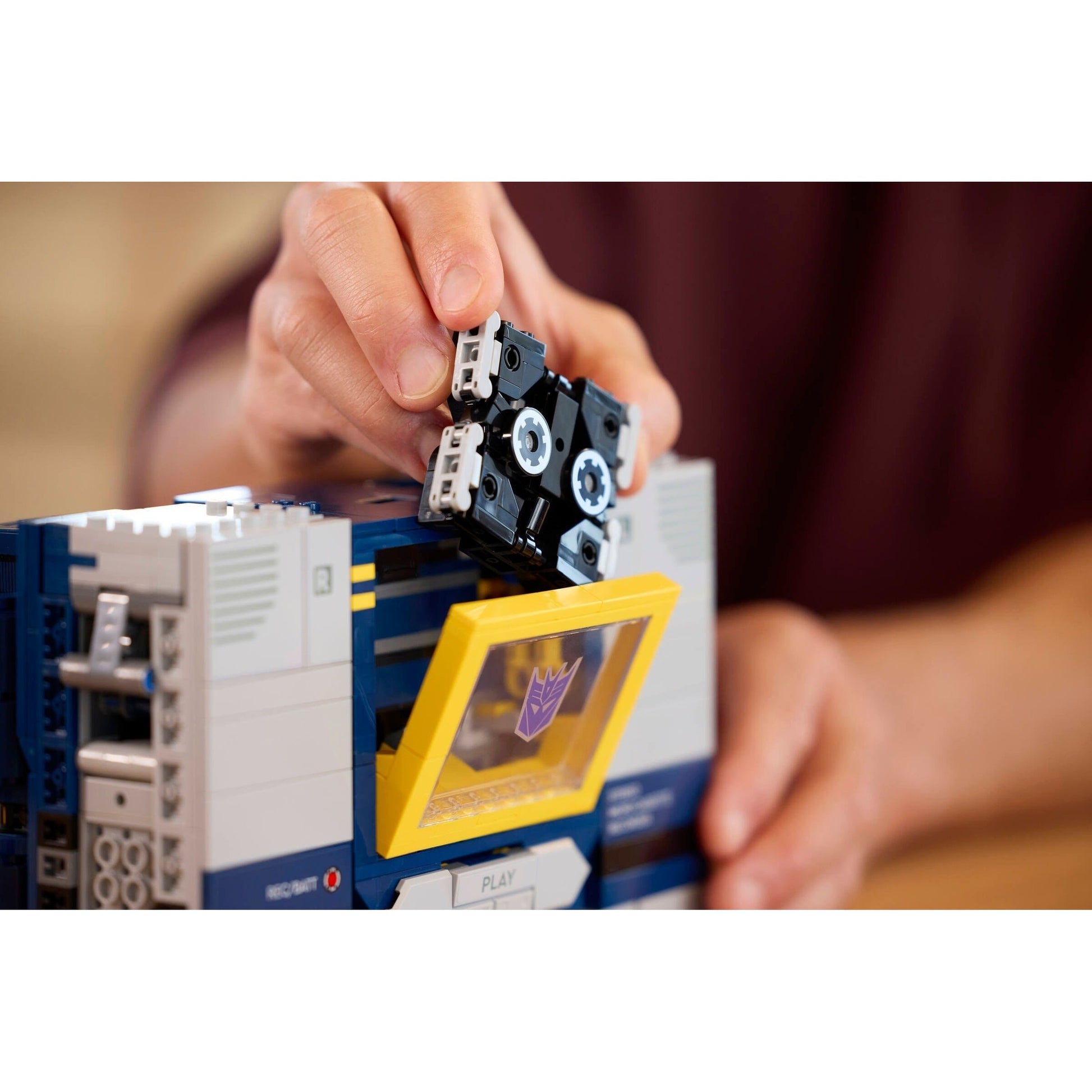 LEGO Icons Transformers: Soundwave 10358