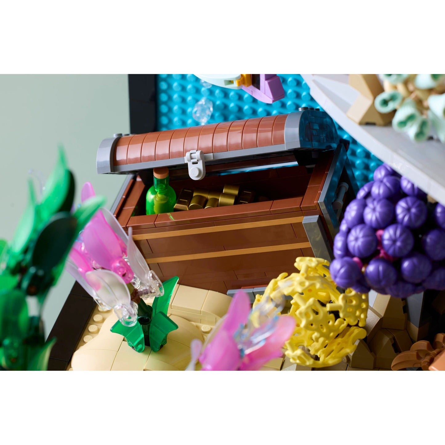 LEGO Icons Tropical Aquarium 10366