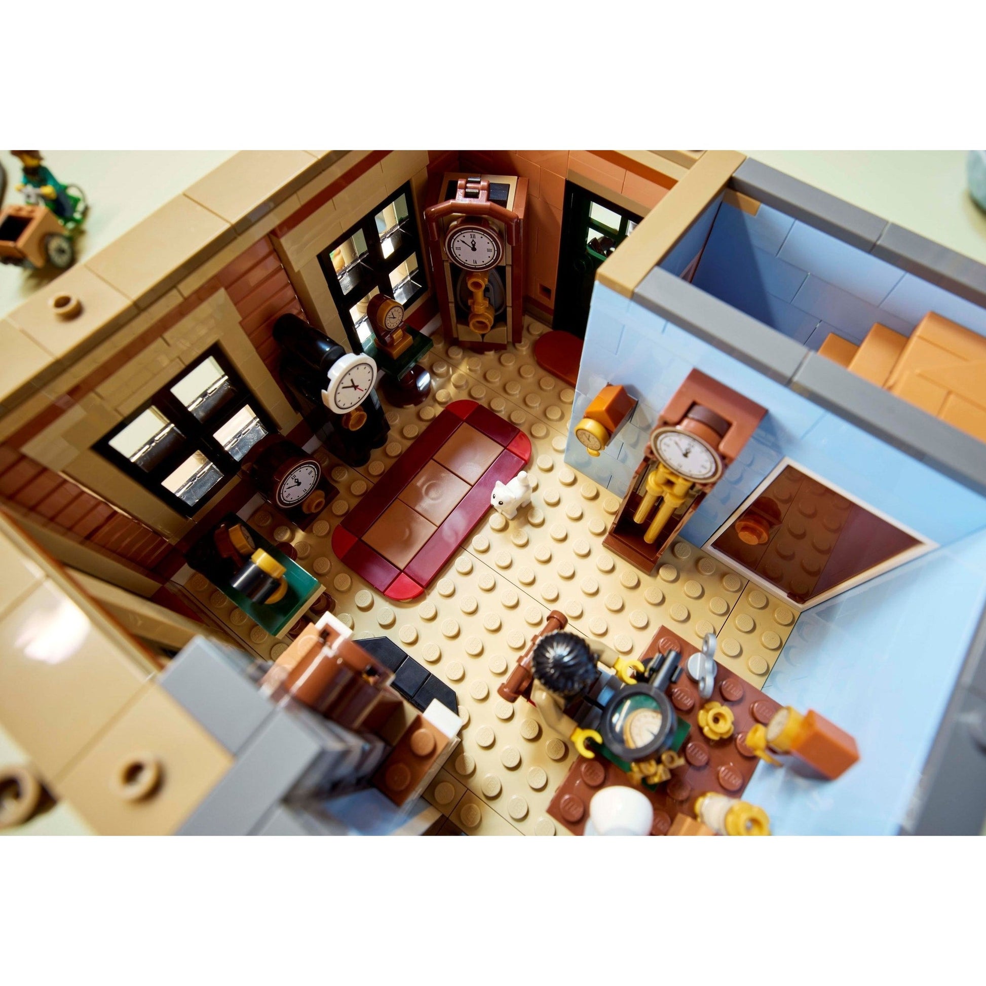 LEGO Icons Tudor Corner 10350