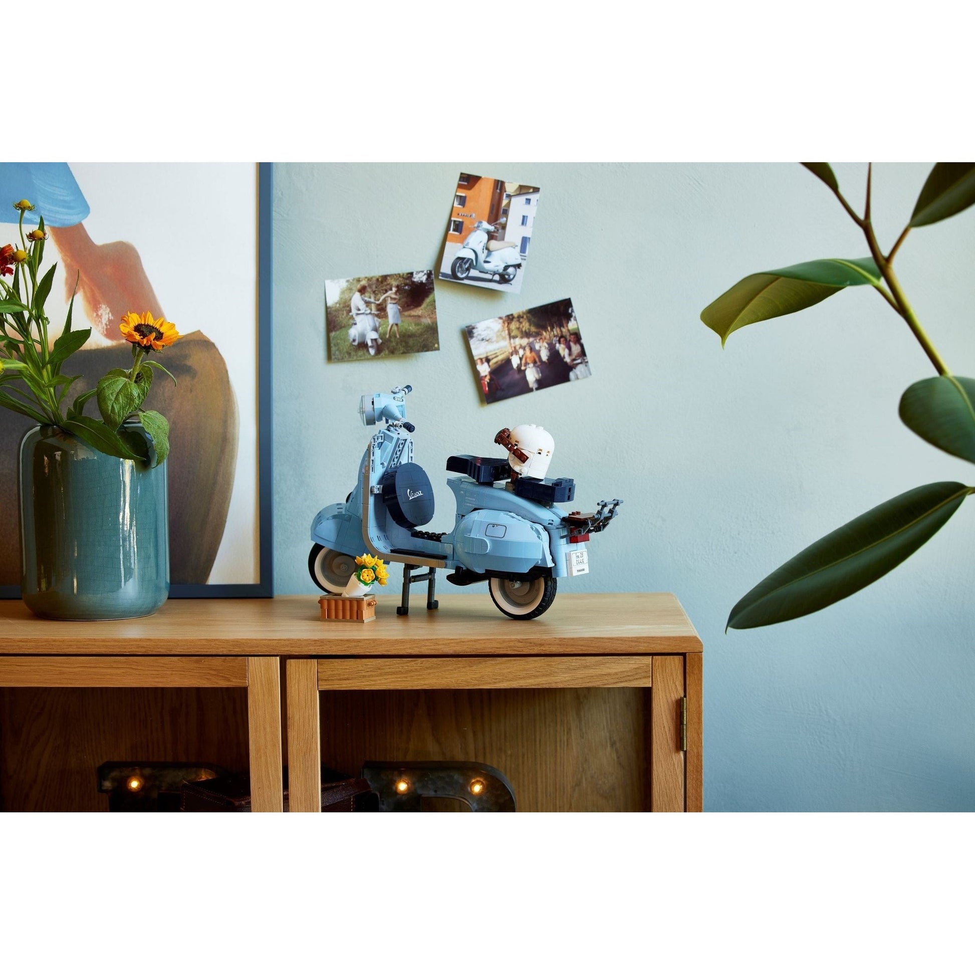 LEGO Icons Vespa 125 10298