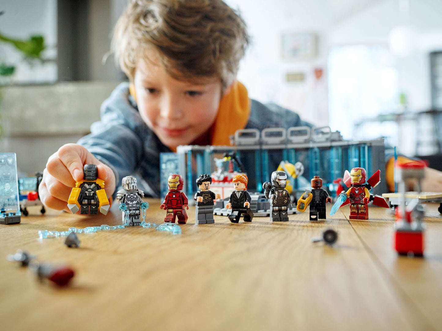 LEGO Marvel Super Heroes Iron Man Armory 76216