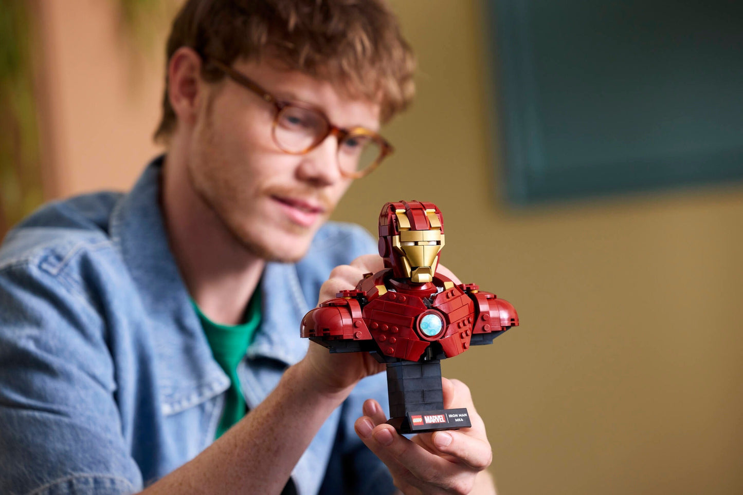 LEGO Marvel Super Heroes Iron Man MK4 Bust 76327