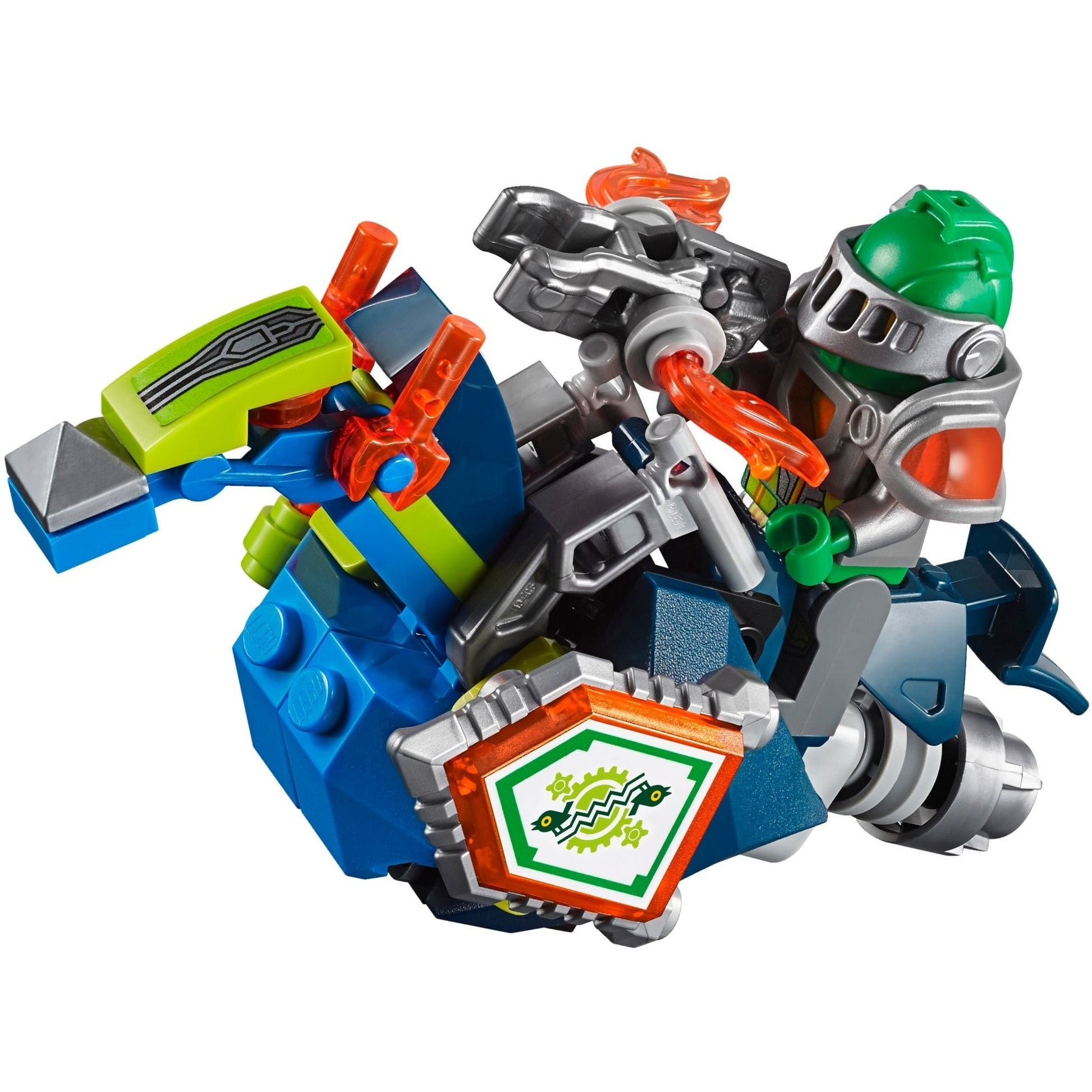 LEGO Nexo Knights Infernox captures the Queen 70325