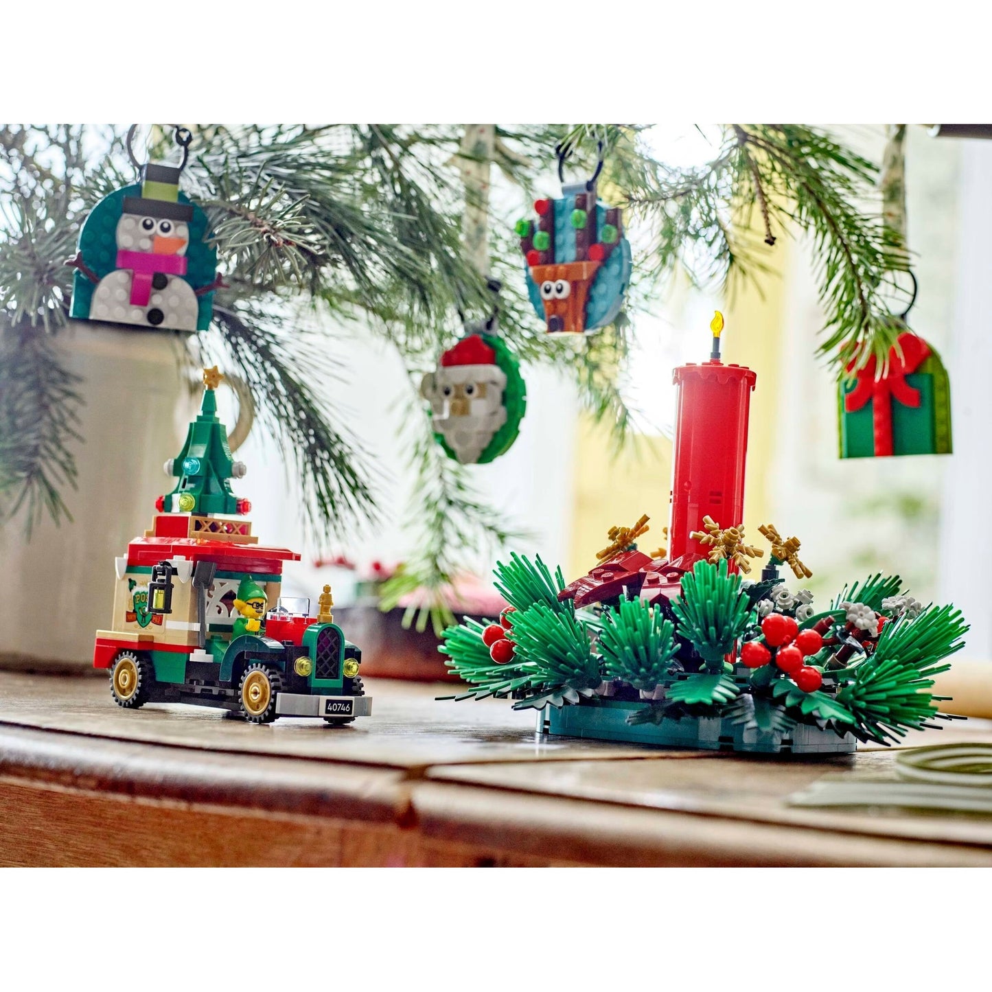 LEGO Seasonal Santa's Delivery Truck 40746