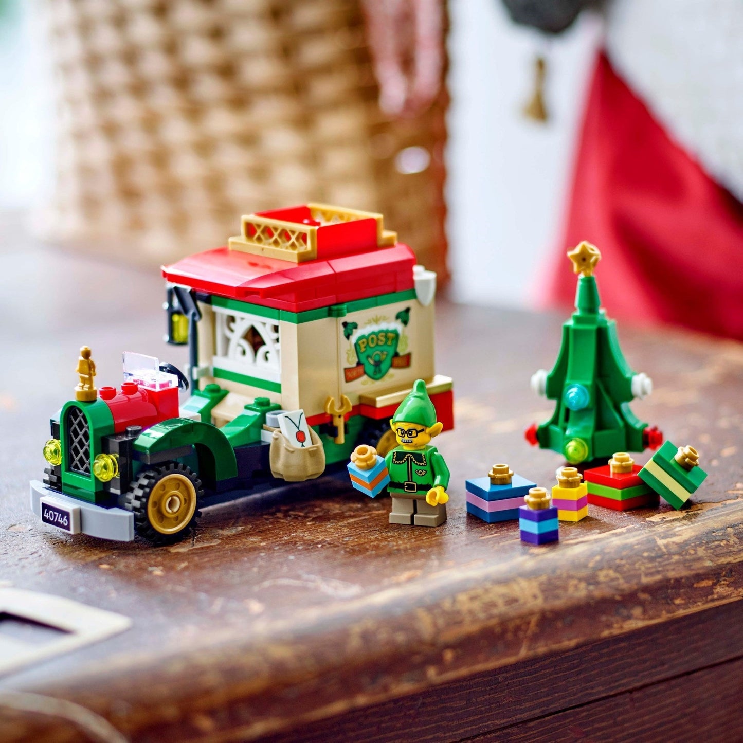 LEGO Seasonal Santa's Delivery Truck 40746
