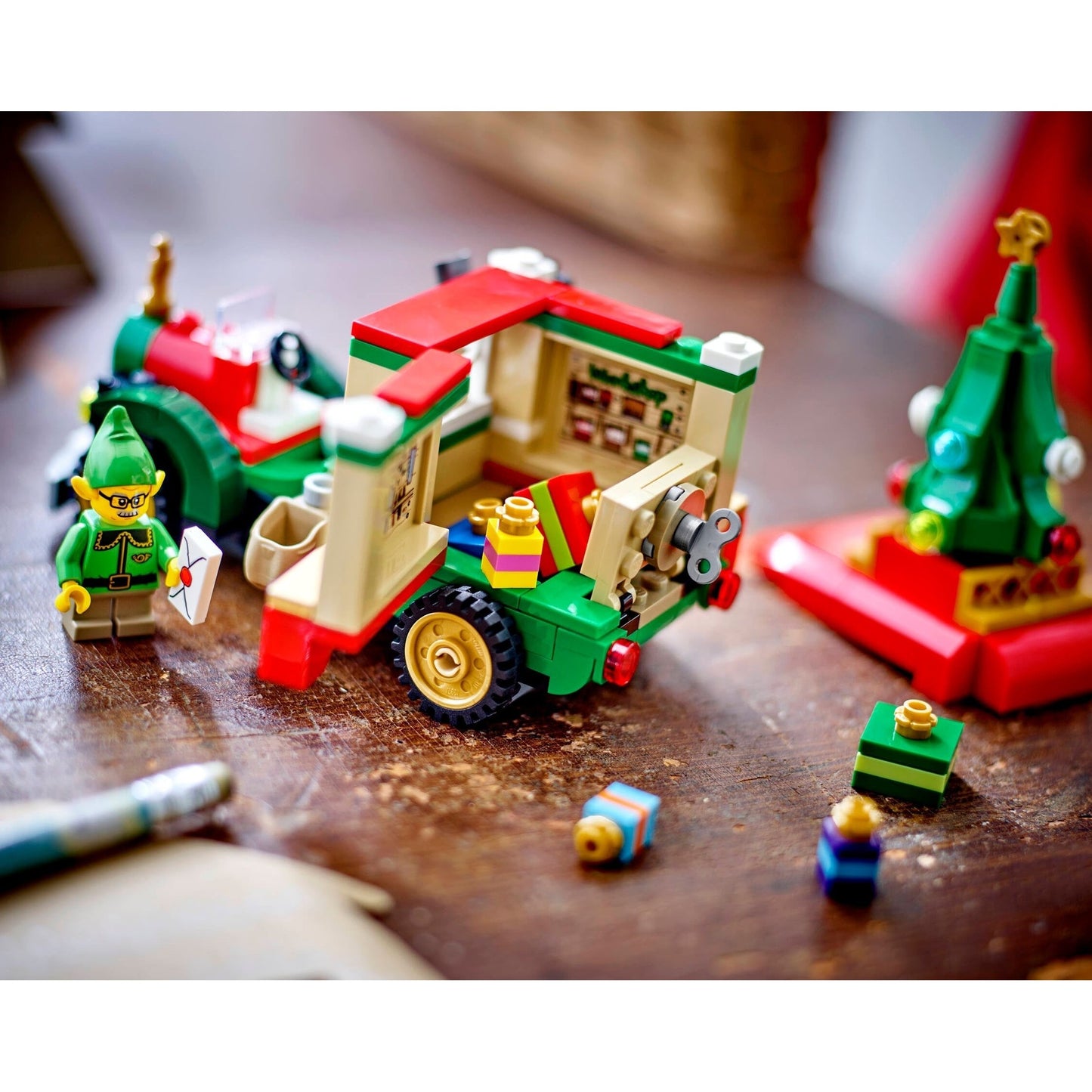 LEGO Seasonal Santa's Delivery Truck 40746