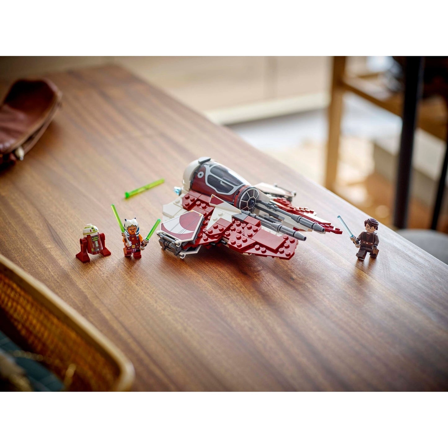LEGO Star Wars Ahsoka's Jedi Interceptor 75401