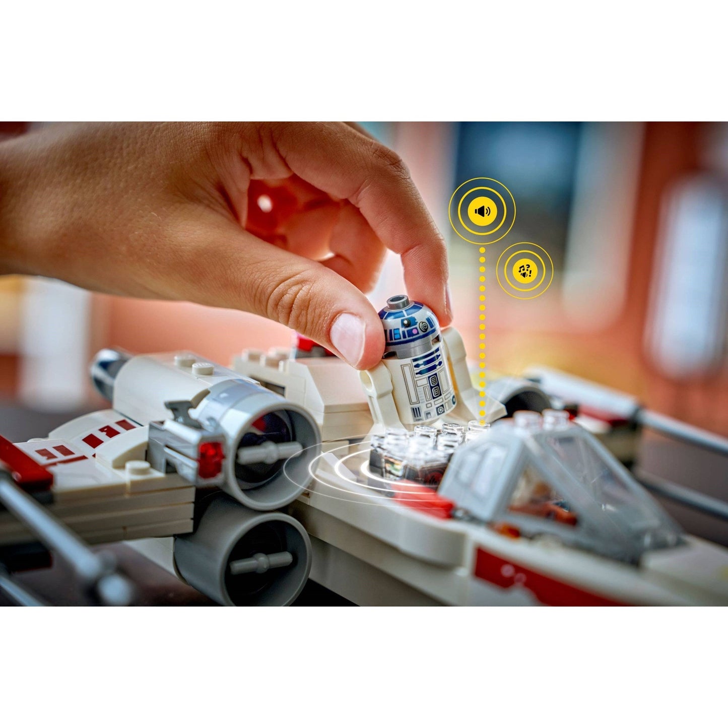 LEGO Star Wars Luke's Red Five X-wing 75423