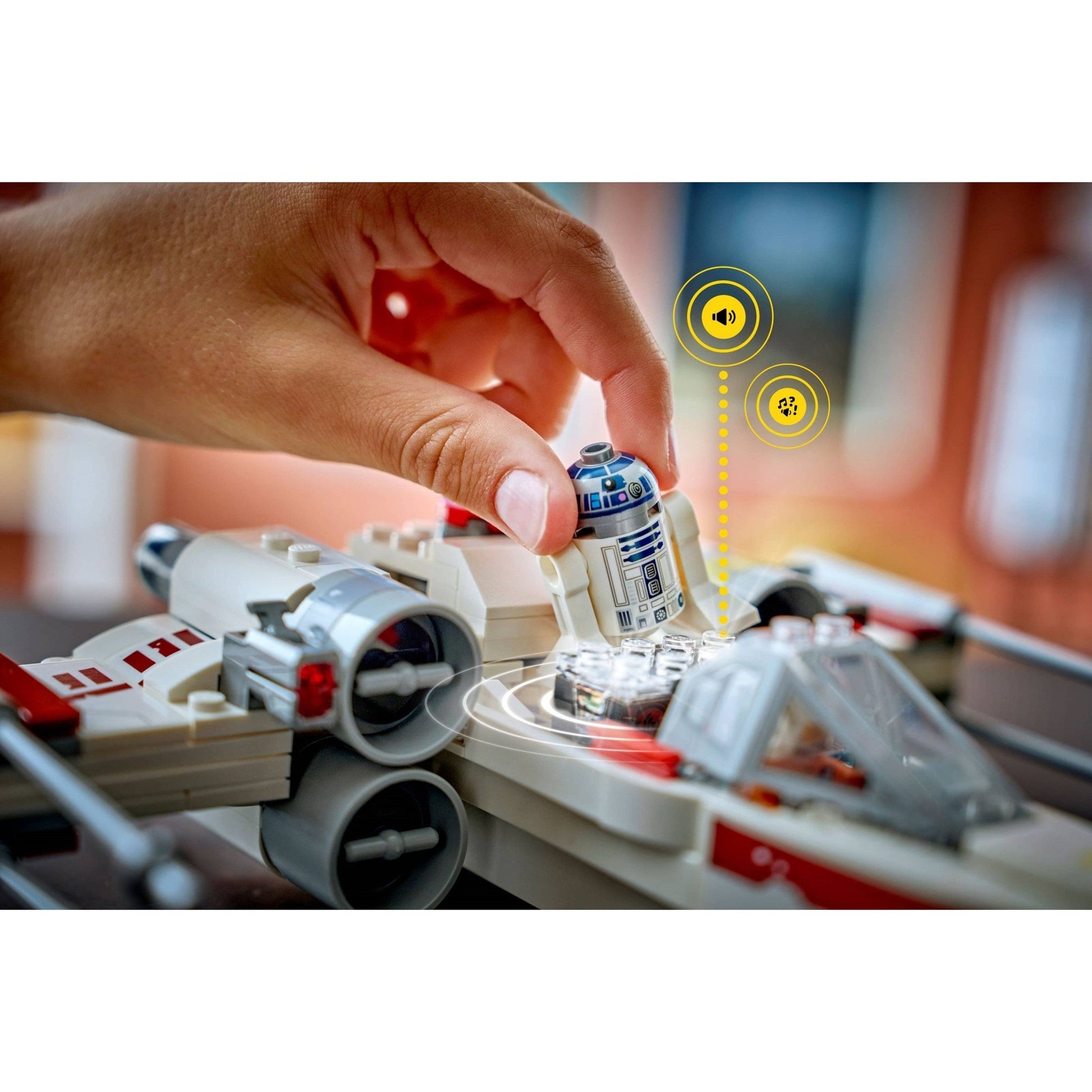 LEGO Star Wars Luke's Red Five X-wing 75423