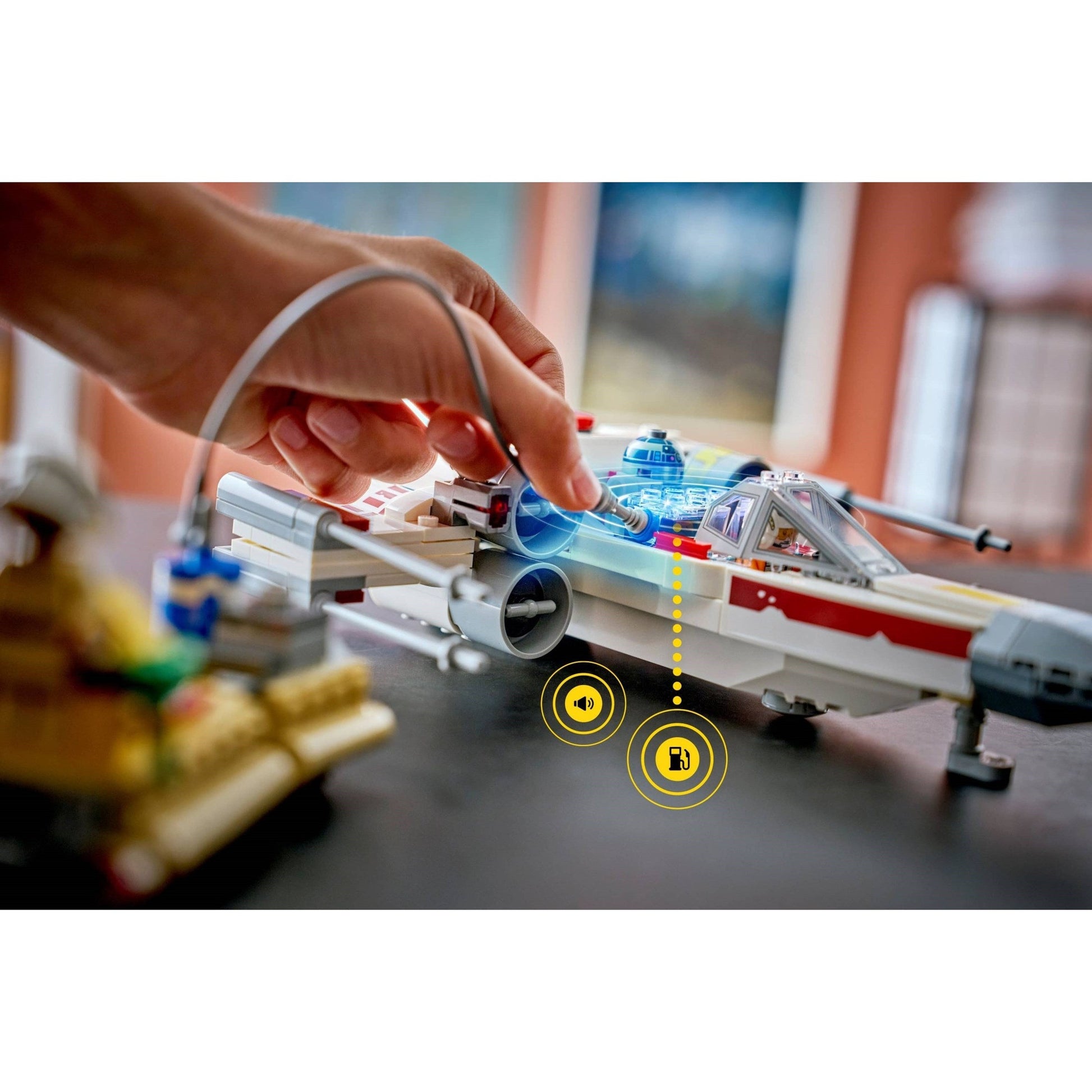 LEGO Star Wars Luke's Red Five X-wing 75423