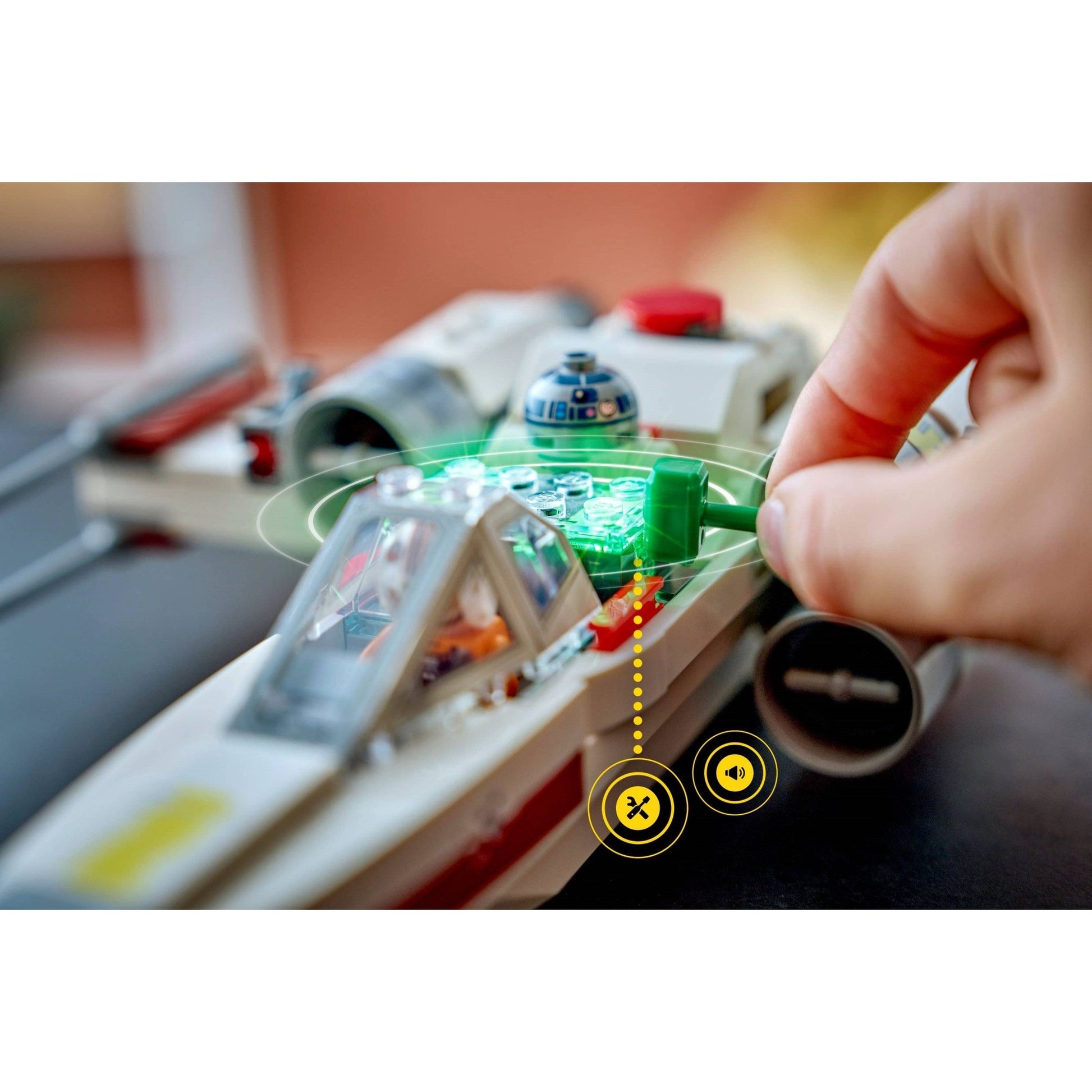 LEGO Star Wars Luke's Red Five X-wing 75423