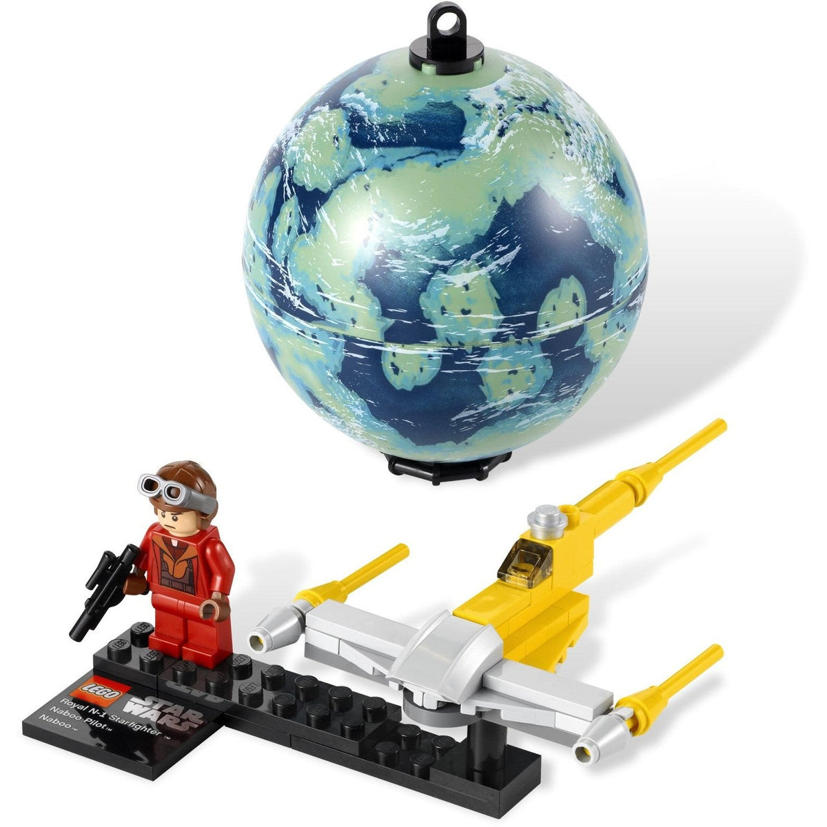 LEGO Star Wars Naboo Starfighter & Naboo 9674
