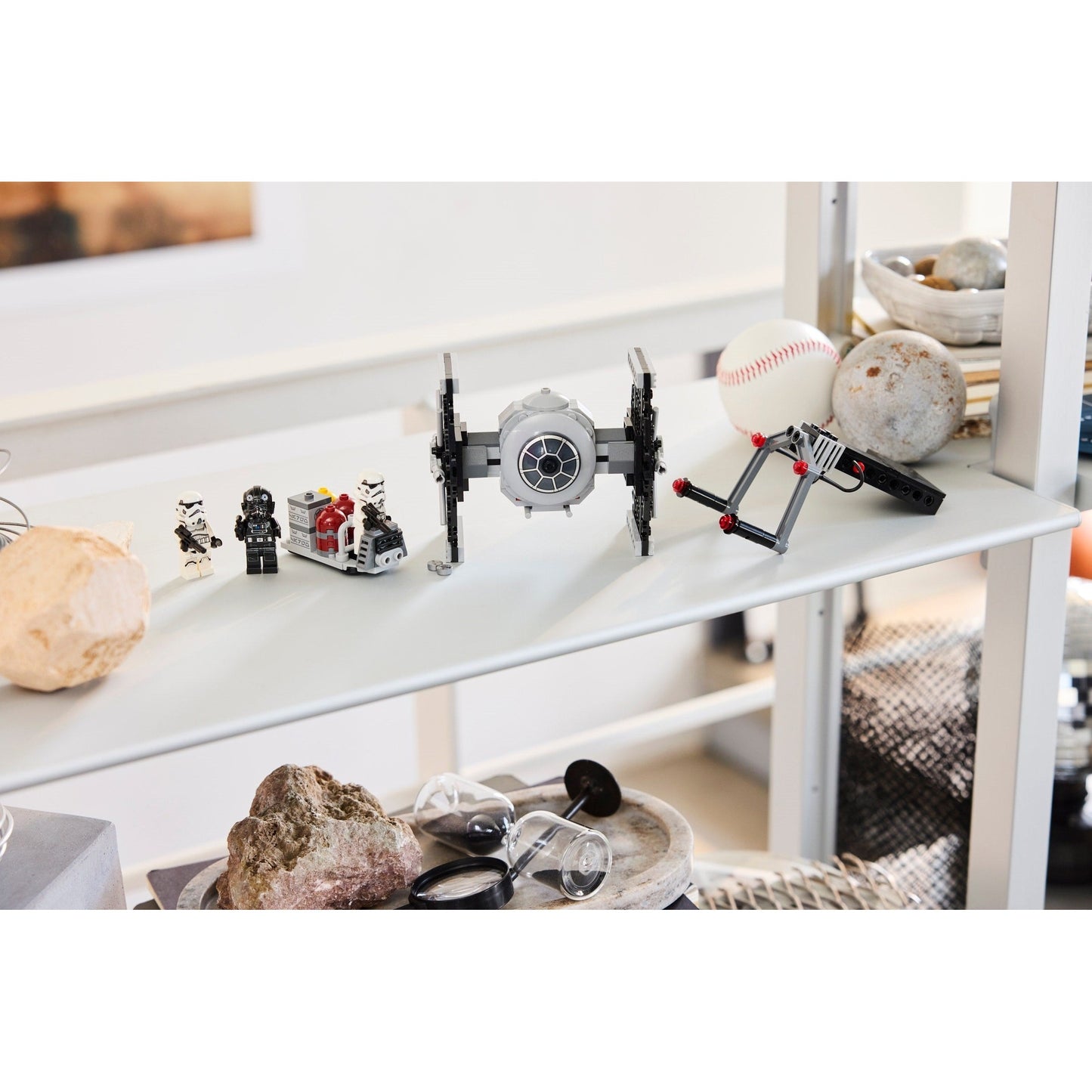 LEGO Star Wars TIE Fighter with Imperial Hangar Rack 40771