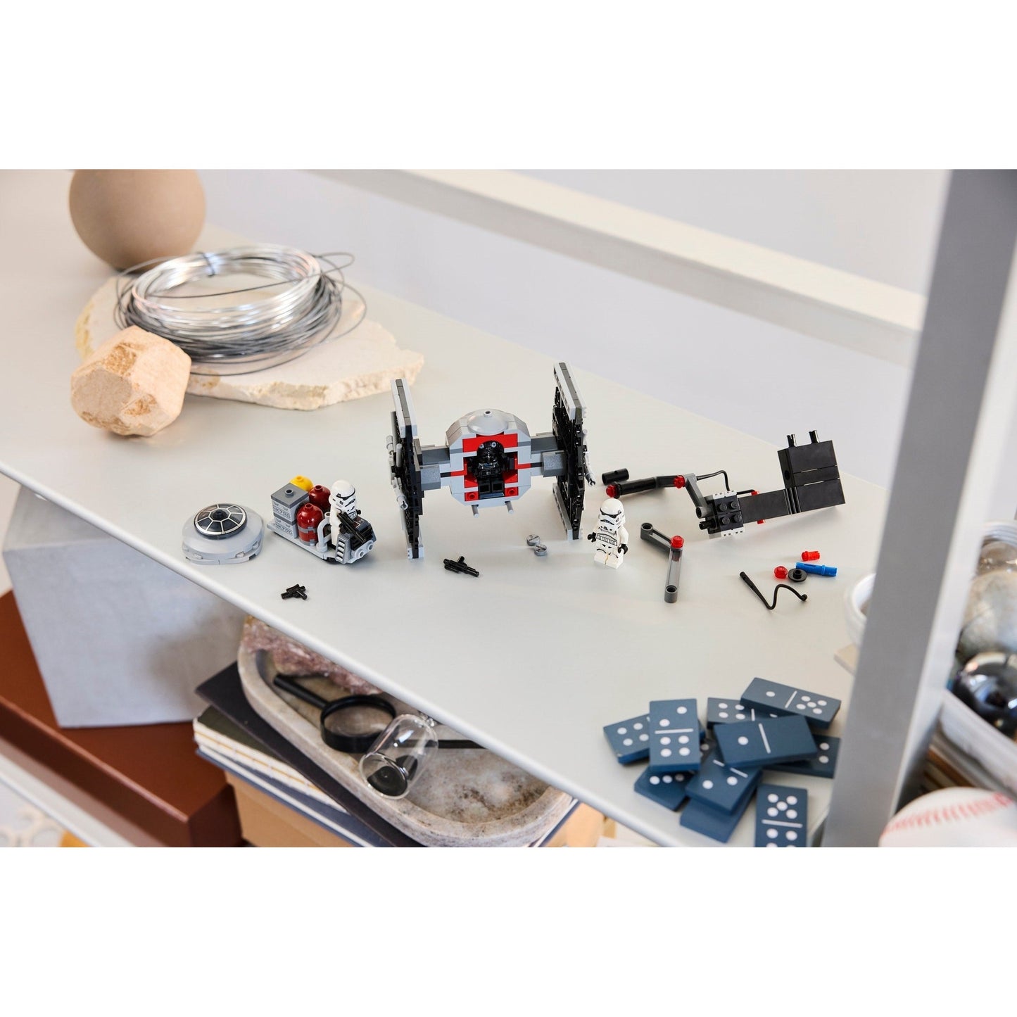 LEGO Star Wars TIE Fighter with Imperial Hangar Rack 40771