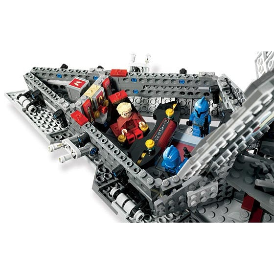 LEGO Star Wars Venator-class Republic Attack Cruiser 8039