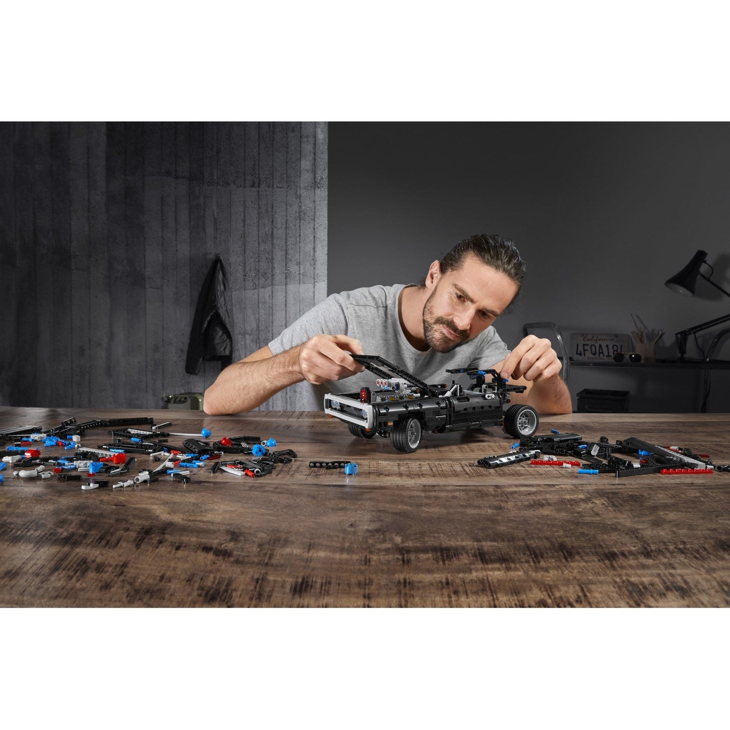 LEGO Technic Dom's Dodge Charger 42111