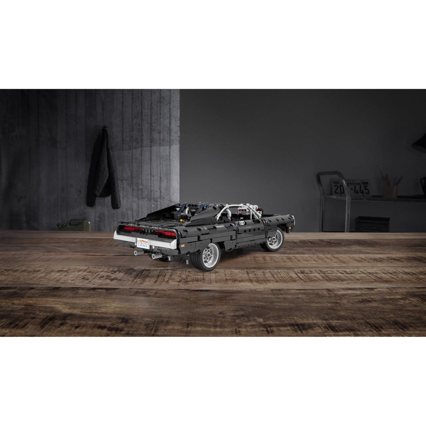 LEGO Technic Dom's Dodge Charger 42111