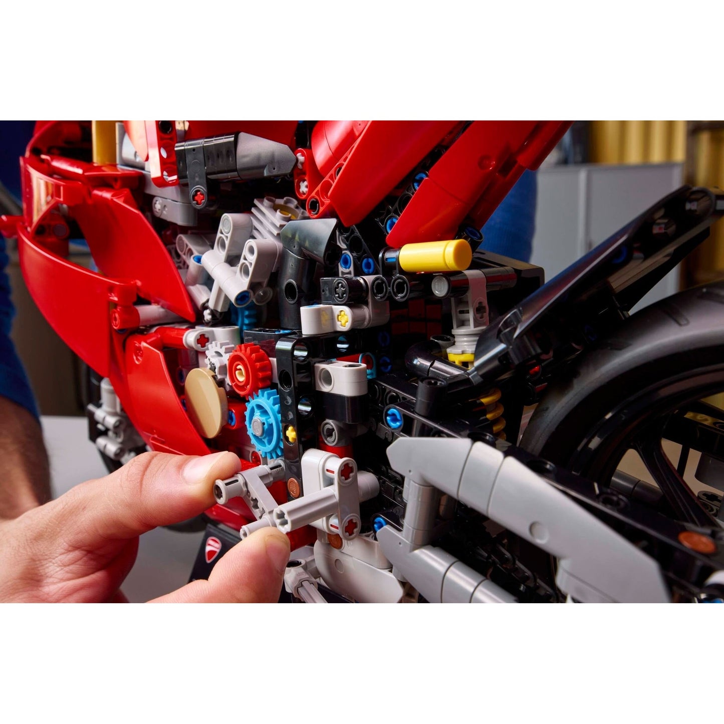 LEGO Technic Ducati Panigale V4 S Motorcycle 42202