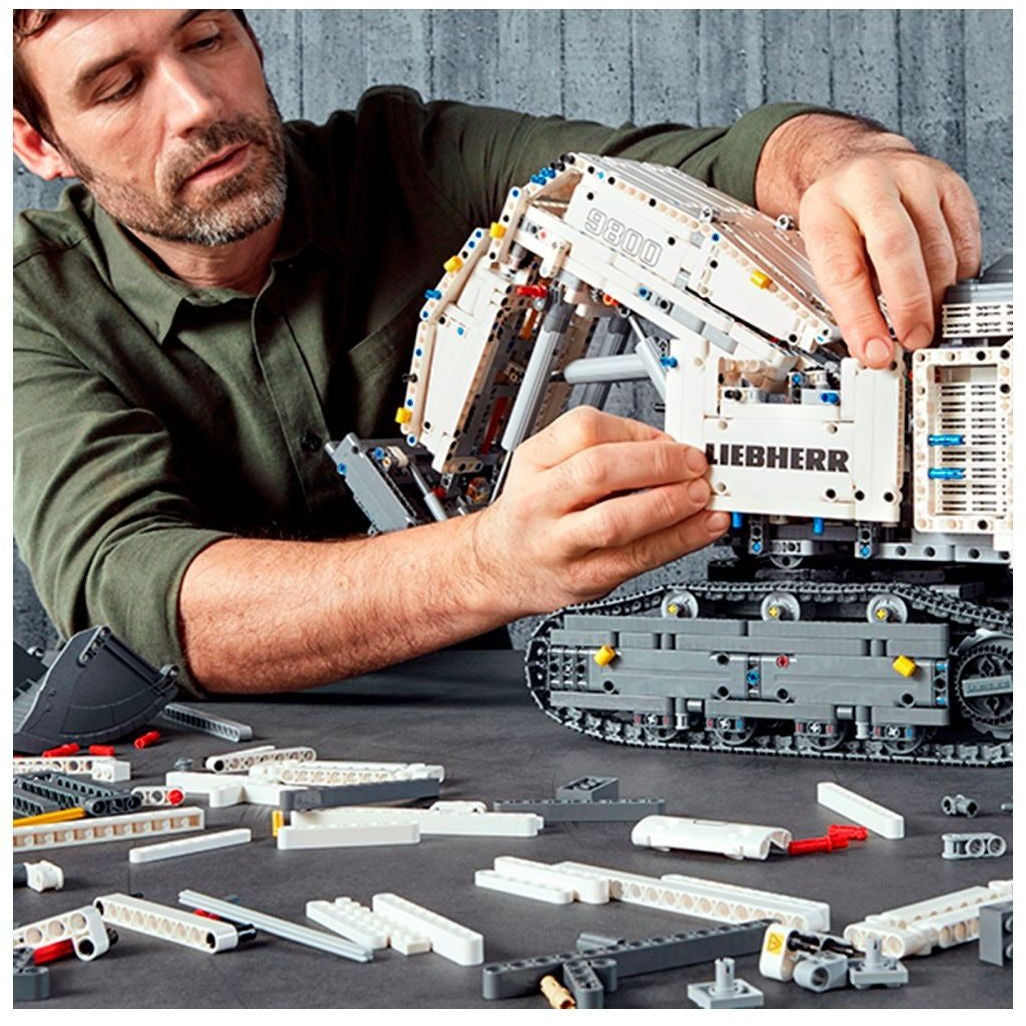 LEGO Technic Liebherr R 9800 42100