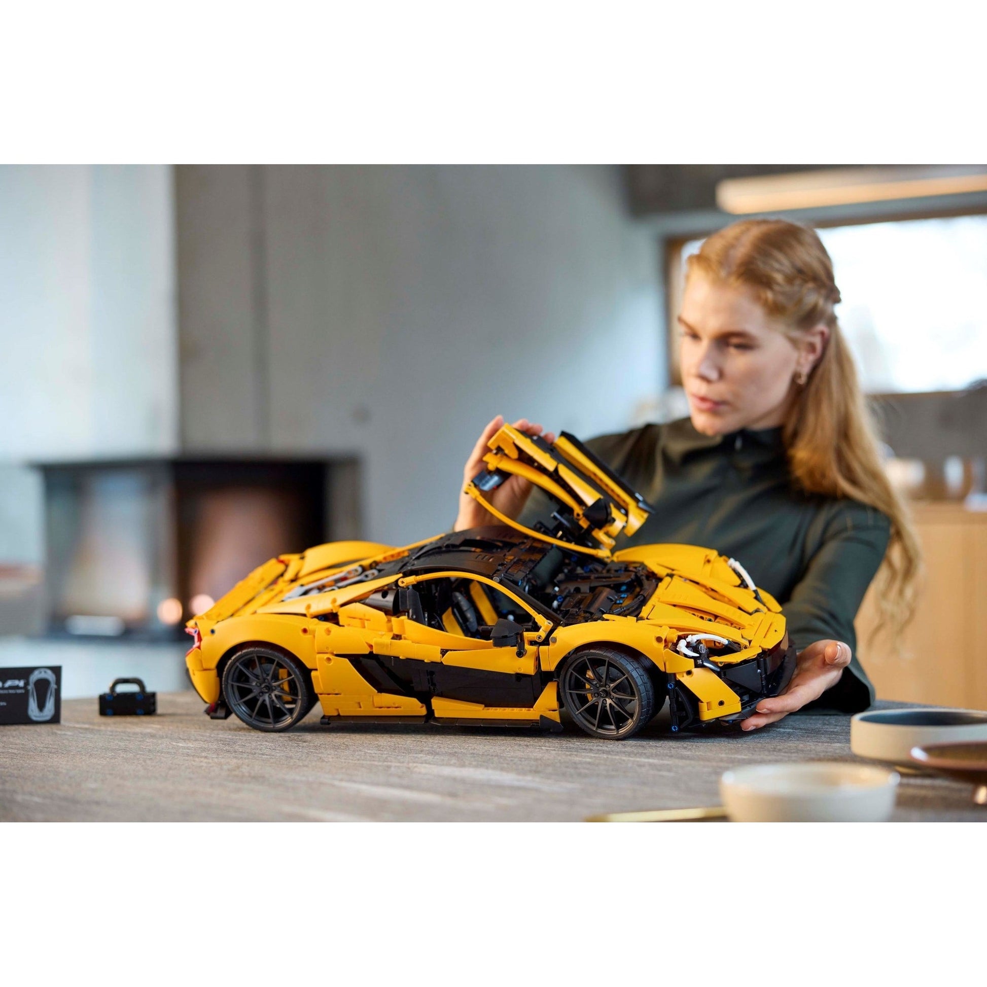 LEGO Technic McLaren P1 42172